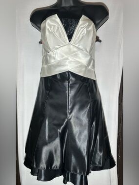 Strapless Satin Cocktail Dress in Ivory and Black